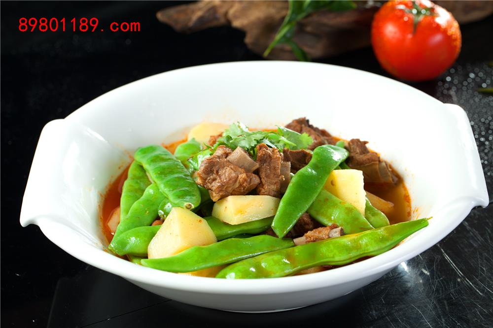 排骨土豆炖油豆角